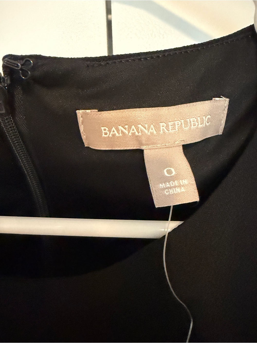 Banana Republic Sleeveless Black Draped Sheath Dress - Banana Republic Size 0 - Picture 3 of 11